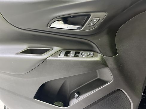 Certified 2024 Chevrolet Equinox LT FWD image 24