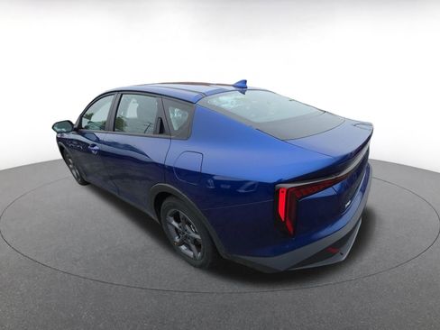 Used 2025 Kia K4 LXS image 5