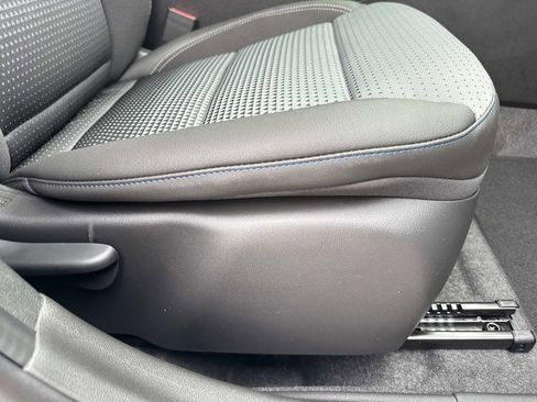 New 2026 Chevrolet Trax LT w/ Sunroof Package image 13