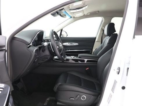 Used 2025 Genesis GV70 2.5T AWD/4WD image 14