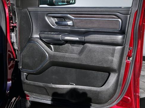 Used 2025 RAM 1500 Laramie AWD/4WD image 29