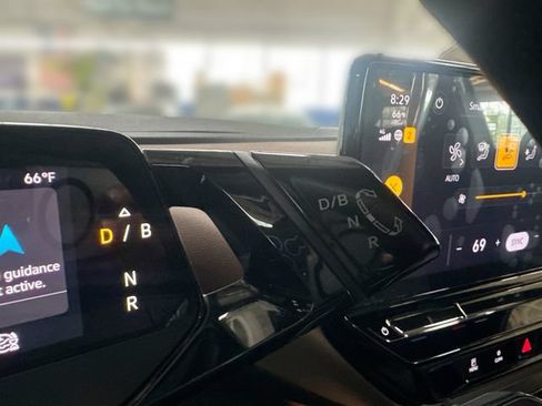 Certified 2023 Volkswagen ID.4 Pro RWD image 22