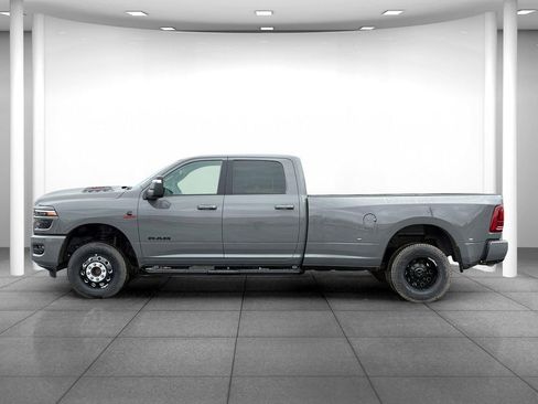 New 2026 RAM 3500 Laramie w/ Night Edition AWD/4WD image 4