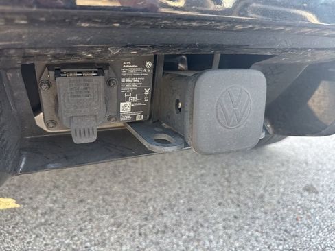 Certified 2025 Volkswagen Atlas Cross Sport SEL Premium R-Line image 28