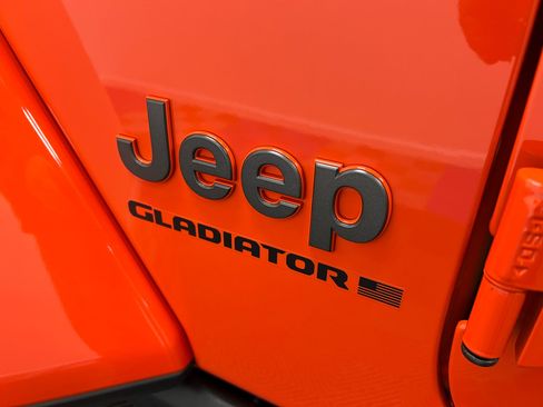 Used 2023 Jeep Gladiator Mojave w/ Cold Weather Group image 33