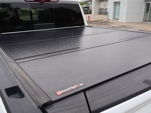 Used 2022 GMC Sierra 1500 AT4 w/ AT4 Premium Package AWD/4WD image 10
