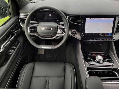 New 2025 Jeep Grand Wagoneer Series II Obsidian w/ Quick Order Packagew 28T image 13