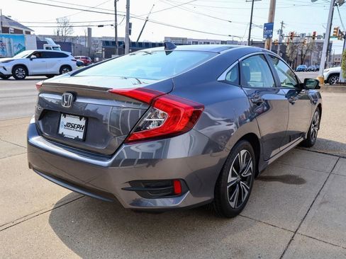 Used 2018 Honda Civic EX-L image 5