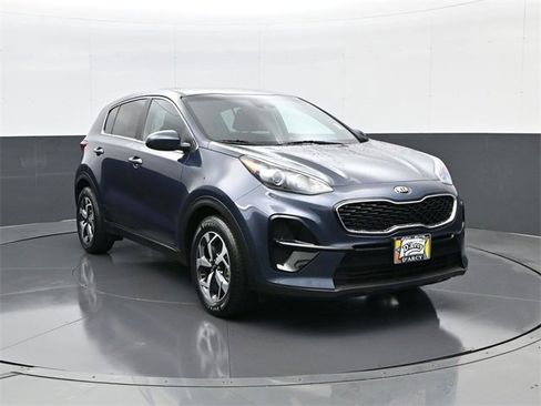Used 2022 Kia Sportage LX image 3