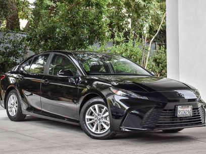 Used 2025 Toyota Camry Hybrid