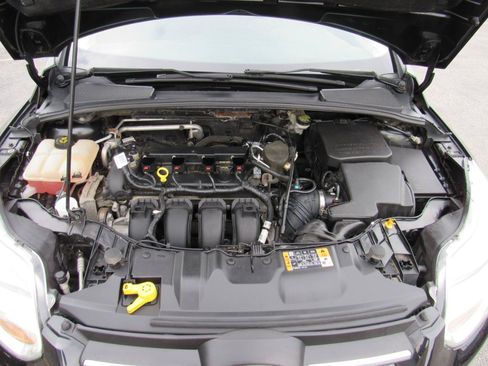 Used 2014 Ford Focus SE FWD image 40