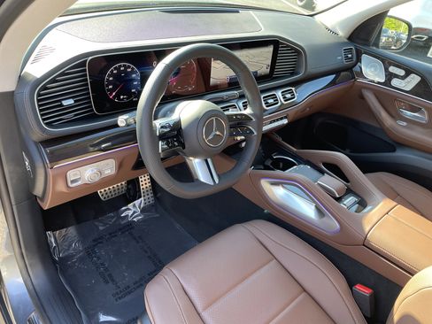 New 2026 Mercedes-Benz GLS 450 4MATIC image 19