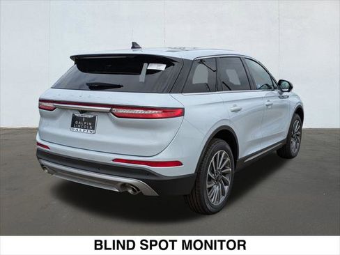 New 2025 Lincoln Corsair Reserve w/ Rear Removable Package Tray image 2