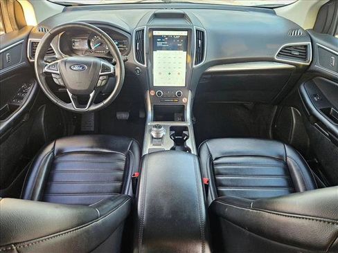 Used 2022 Ford Edge SEL image 16