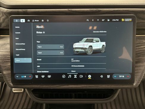 Used 2022 Rivian R1T Launch Edition image 27