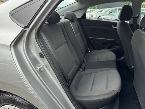 Used 2022 Hyundai Accent SE FWD image 18