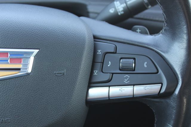 Used 2025 Cadillac XT4 Premium Luxury FWD image 24