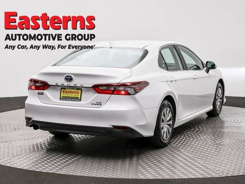 Used 2023 Toyota Camry LE FWD image 5