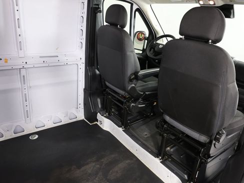 Used 2025 RAM ProMaster 2500 w/ Convenience Group FWD image 28