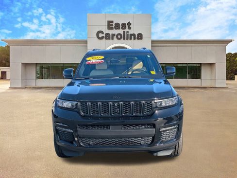 Certified 2024 Jeep Grand Cherokee L Limited w/ Luxury Tech Group II image 8