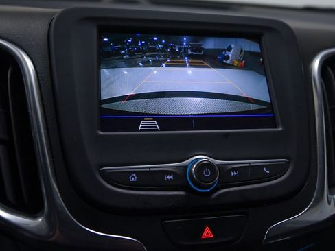 Used 2020 Chevrolet Equinox LT image 19