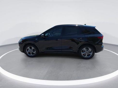 Used 2023 Ford Escape ST-Line w/ Tech Pack #1 FWD image 5