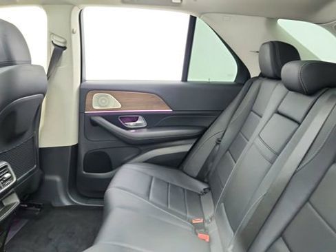 Used 2025 Mercedes-Benz GLE 350 4MATIC image 28