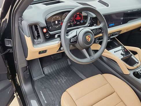 New 2026 Porsche Cayenne image 3