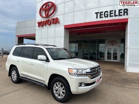 Used 2018 Toyota Land Cruiser AWD/4WD image 1