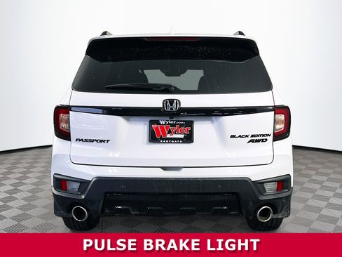 Used 2025 Honda Passport Black Edition image 29