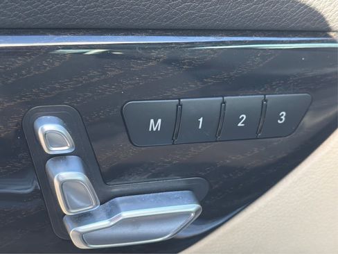 Used 2020 Mercedes-Benz SLC 300 w/ Premium Package image 33