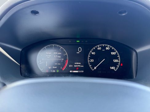 Used 2025 Honda HR-V LX image 12