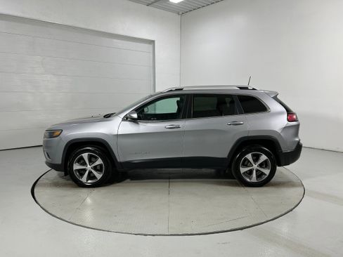 Used 2020 Jeep Cherokee Limited AWD/4WD image 23