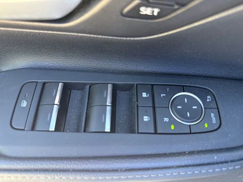 Used 2025 Toyota Grand Highlander AWD Hybrid image 15