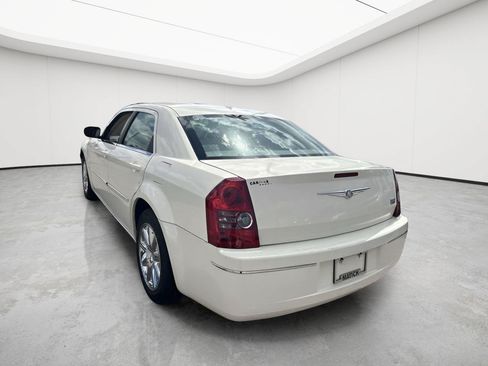 Used 2008 Chrysler 300 Touring RWD image 5