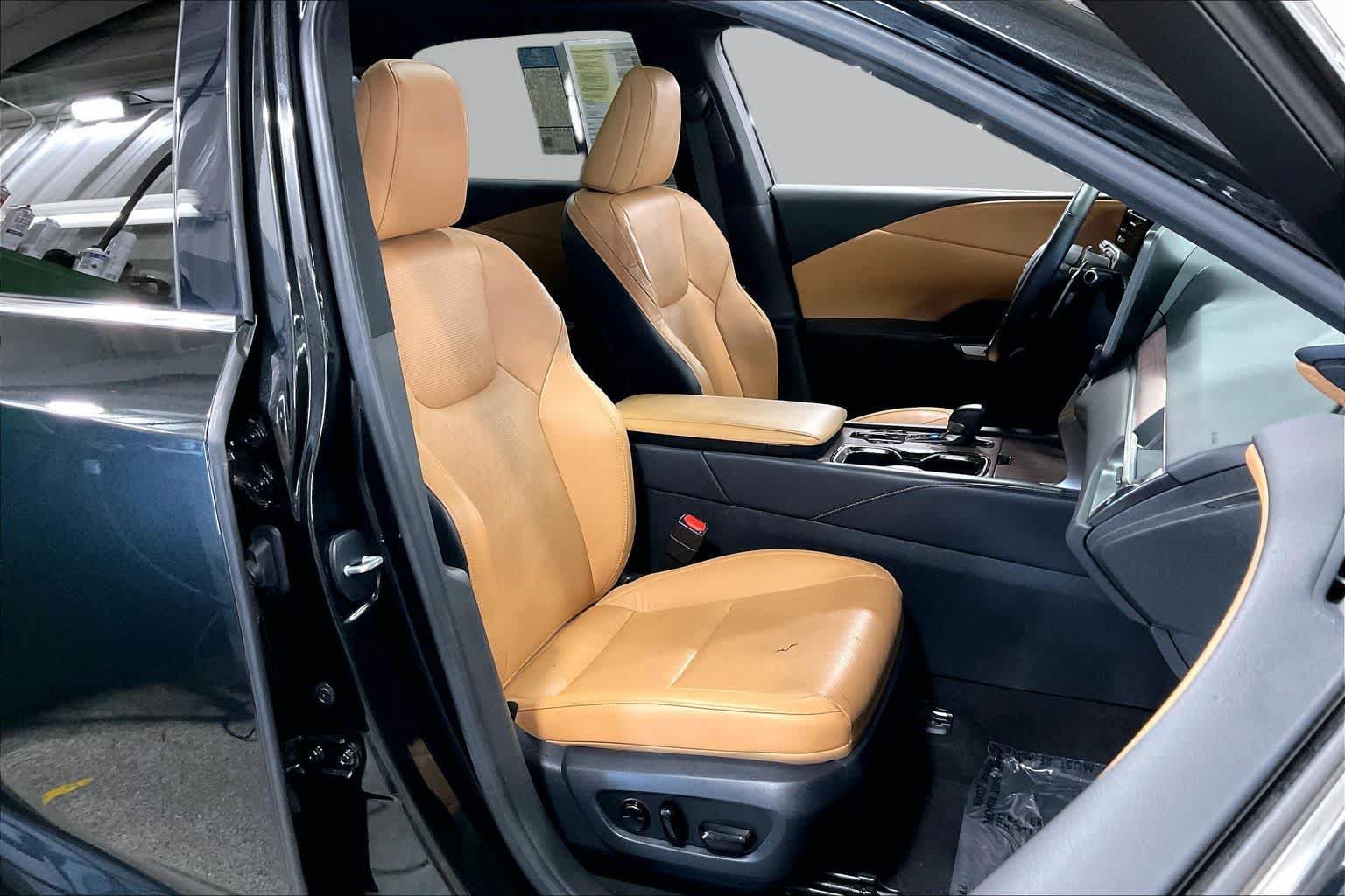 Used 2023 Lexus RX 350 Premium Plus w/ Accessory Package (Z1) AWD/4WD image 8