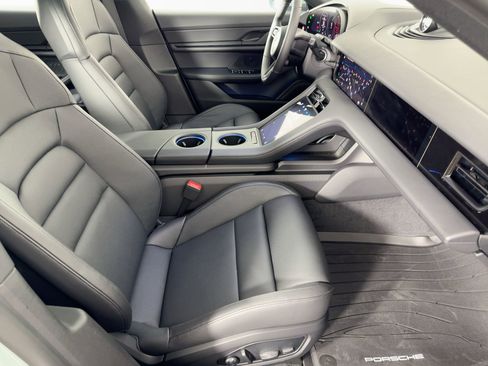 New 2026 Porsche Taycan image 29