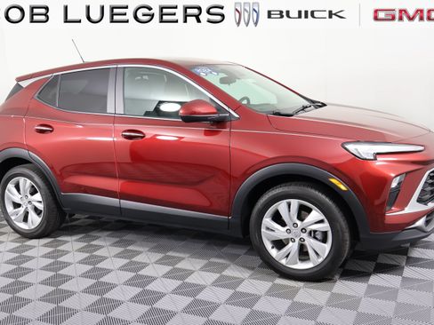 Certified 2024 Buick Encore GX Preferred FWD image 2