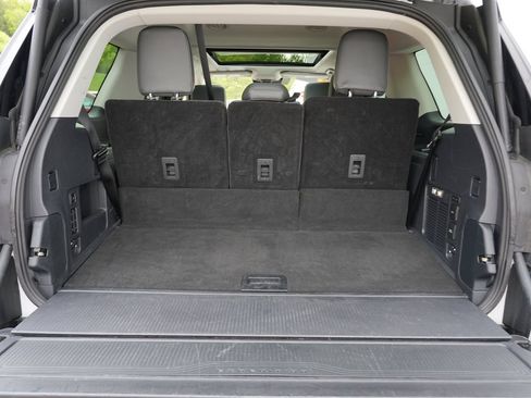 Used 2025 Ford Expedition Active AWD/4WD image 28
