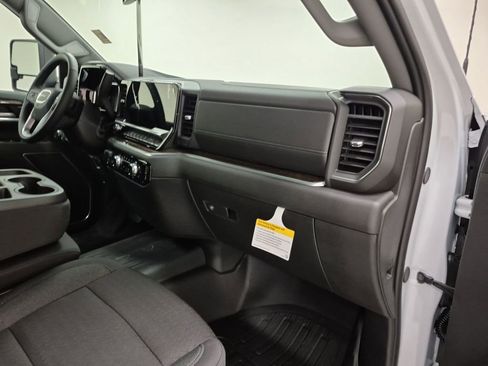New 2026 GMC Sierra 2500 SLE w/ SLE Value Package; image 30