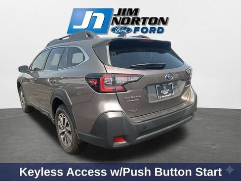 Used 2024 Subaru Outback Premium AWD/4WD image 7
