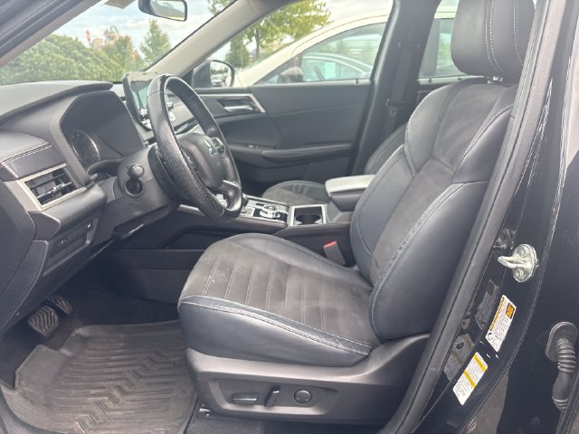 Used 2023 Mitsubishi Outlander SE AWD/4WD image 10