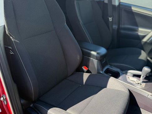 Used 2018 Toyota RAV4 XLE image 11