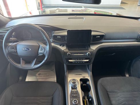 Used 2020 Ford Explorer XLT w/ Comfort Package AWD/4WD image 13