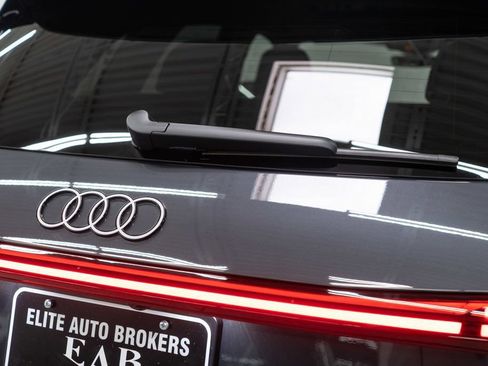 Used 2025 Audi Q5 Premium Plus w/ Premium Plus image 48