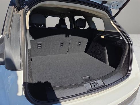 New 2026 Lincoln Corsair Premiere image 8