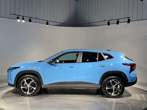 Used 2024 Chevrolet Trax RS w/ Driver Confidence Package FWD image 14