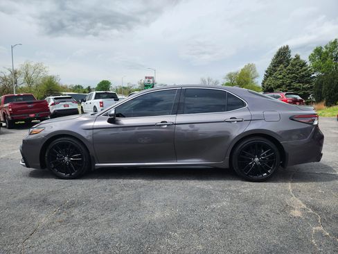 Used 2023 Toyota Camry XSE FWD image 4