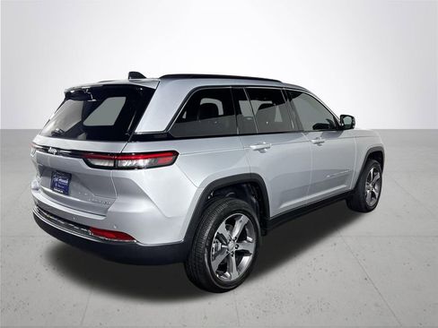 New 2025 Jeep Grand Cherokee Limited w/ Luxury Tech Group II image 6