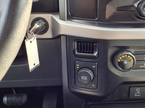 Used 2023 Ford F150 XLT image 13